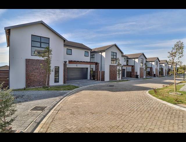 3 BEDROOM PROPERTY TO RENT IN LANGEBERG RIDGE